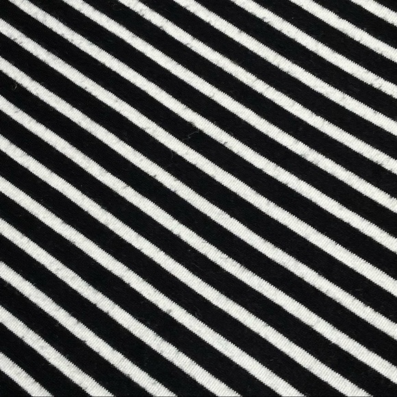 Flashmob size large black/white striped shirt 3/4 sleeve scoop neck curved hem - Picture 6 of 11